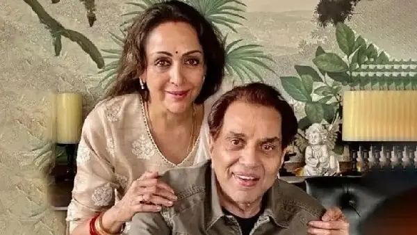धर्मेंद्र की घर वापसी से परिवार ने ली राहत, हेमा मालिनी बोलीं—“बच्चे बेचैन थे, अब थोड़ी राहत है, लेकिन चिंता अभी भी बाकी”